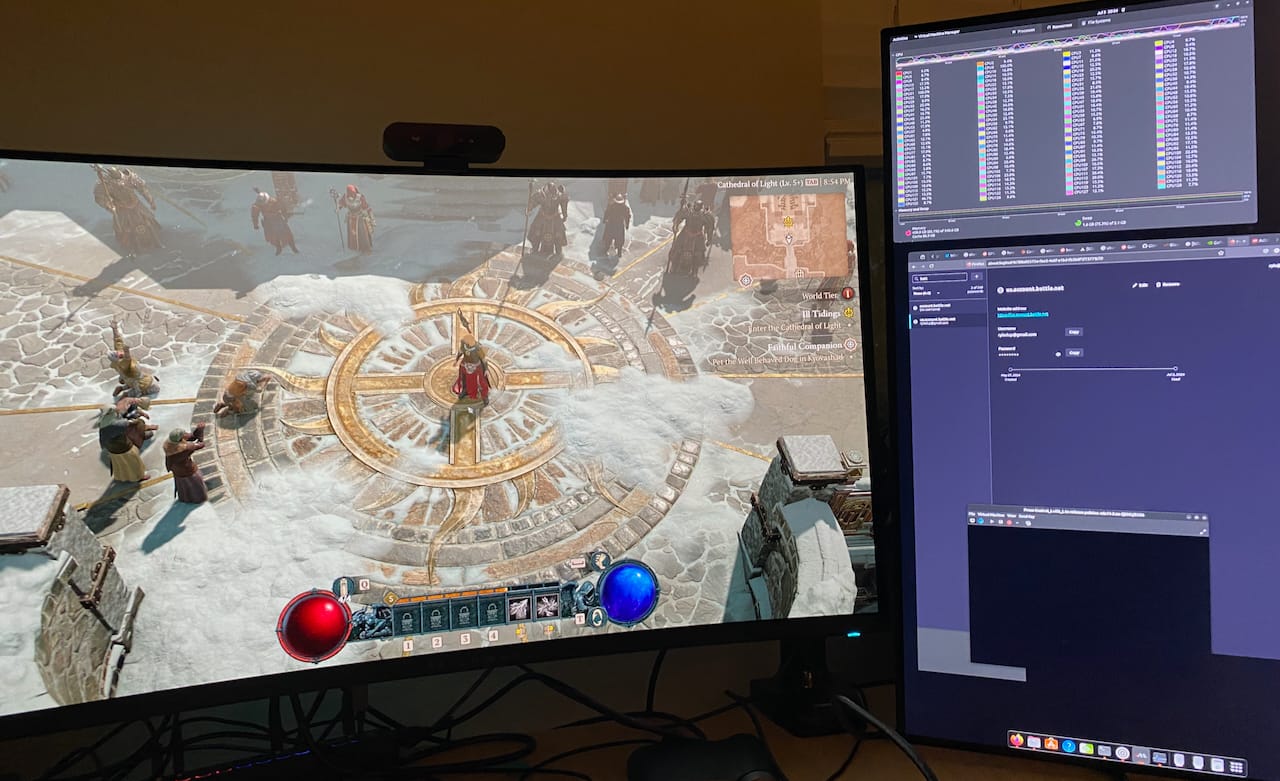 Diablo 4 running full screen on the GPU passthrough monitor.